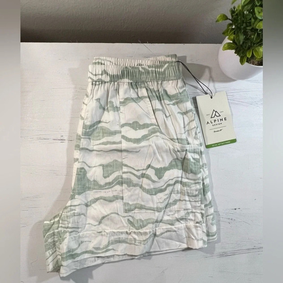 ALPINE Design shorts for Women, Color Jade Print, Size Small, NWT - Picture 3 of 6